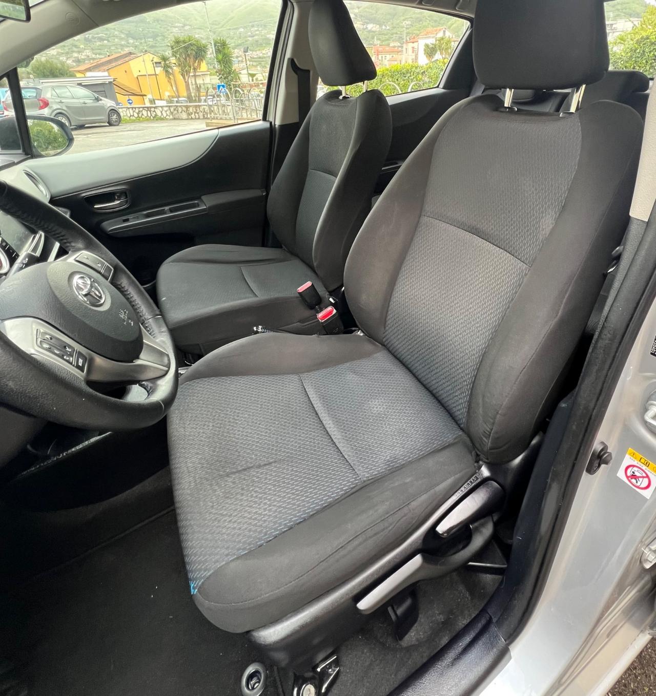 Toyota Yaris Hybrid Cambio Automatico
