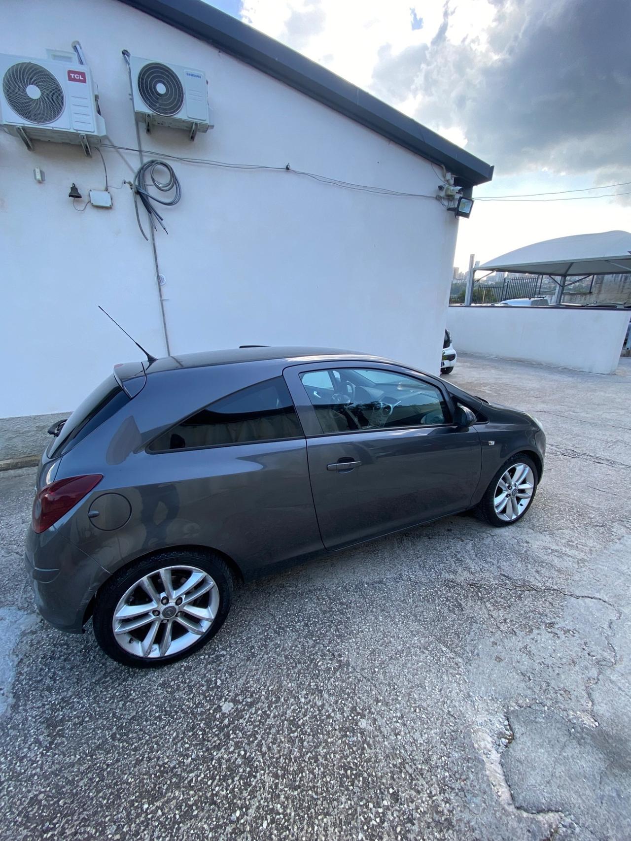 Opel Corsa 1.7 CDTI 130CV 3 porte Sport
