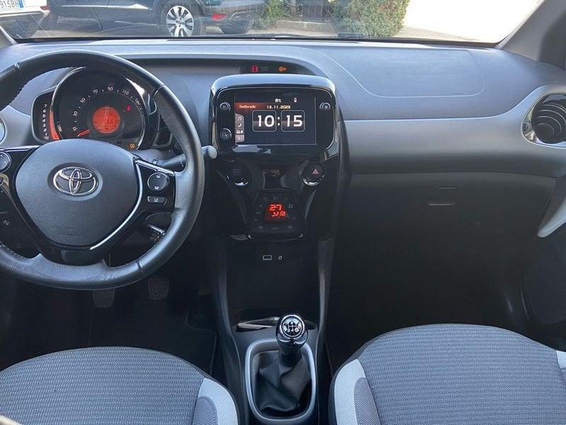 Toyota Aygo Aygo Connect 1.0 VVT-i 72 CV 5 porte x-play