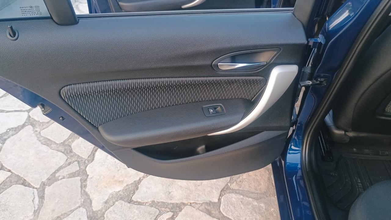 Bmw 116 116d 5p. Urban