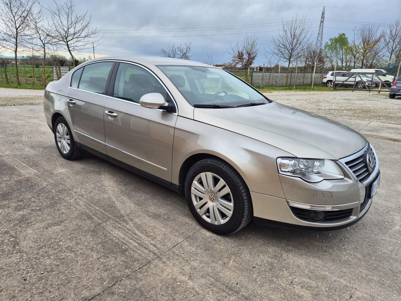 Volkswagen Passat 2.0 16V FSI Highline automatico