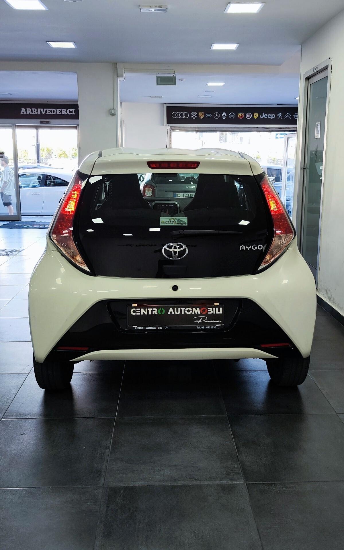 Toyota Aygo 1.0 VVT-i 69 CV 5 porte x-wave