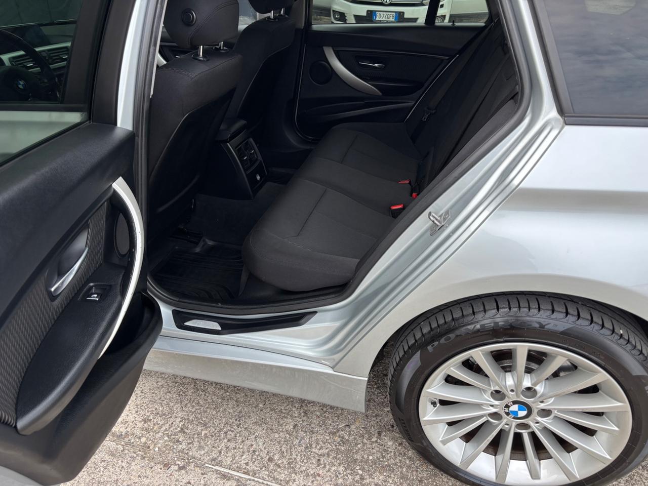 BMW 318d Touring (EURO6-B) garanzia 12 mesi