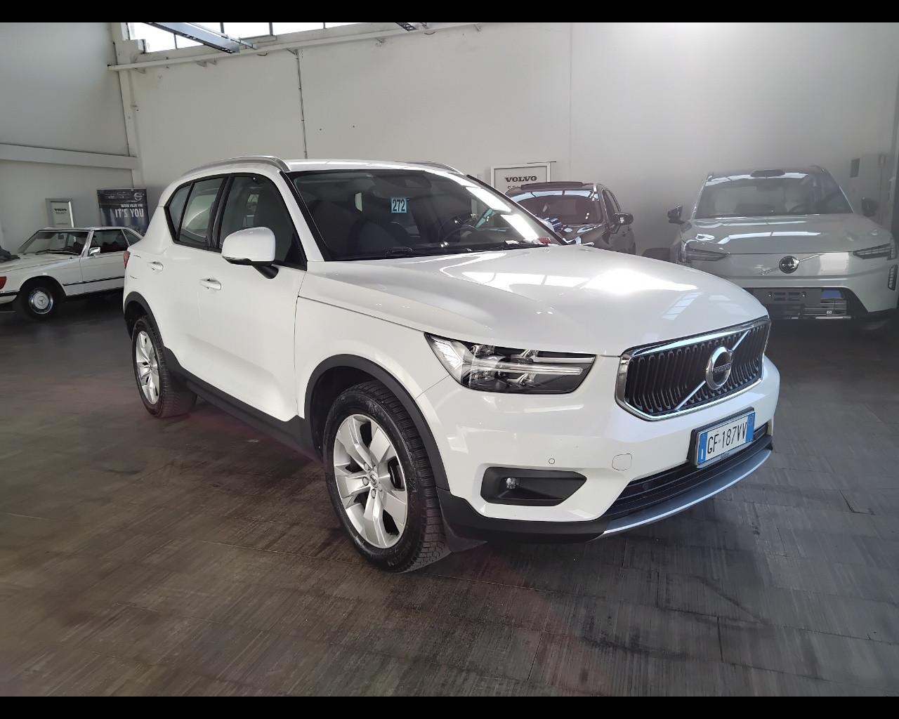 VOLVO XC40 - XC40 2.0 d3 Momentum Pro auto my21