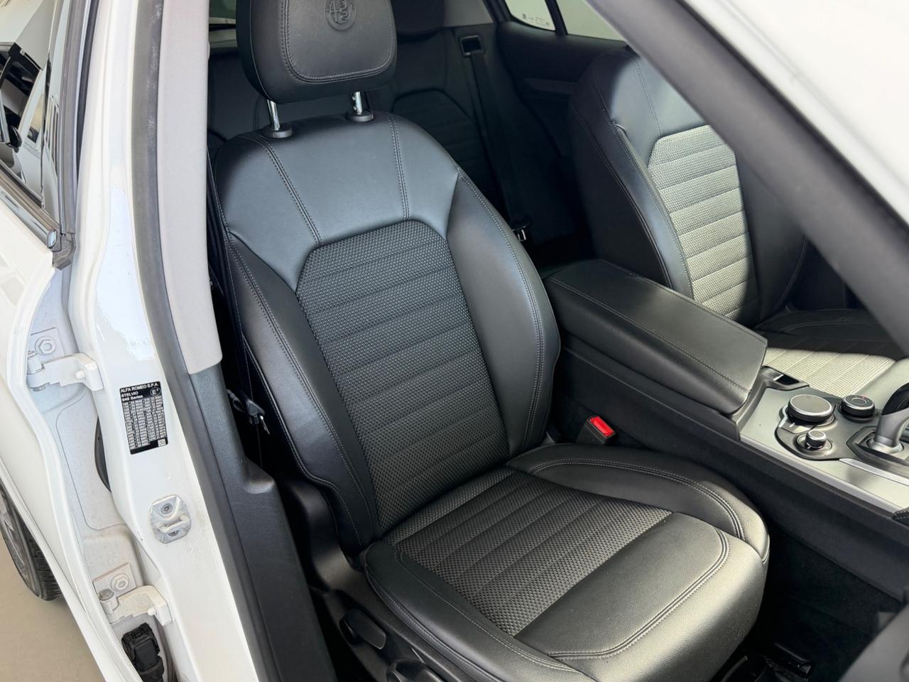 Alfa Romeo Stelvio 2.2 Turbodiesel 210 CV AT8 Q4 Executive