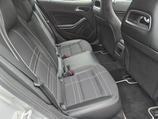 MERCEDES-BENZ GLA 180 d Automatic