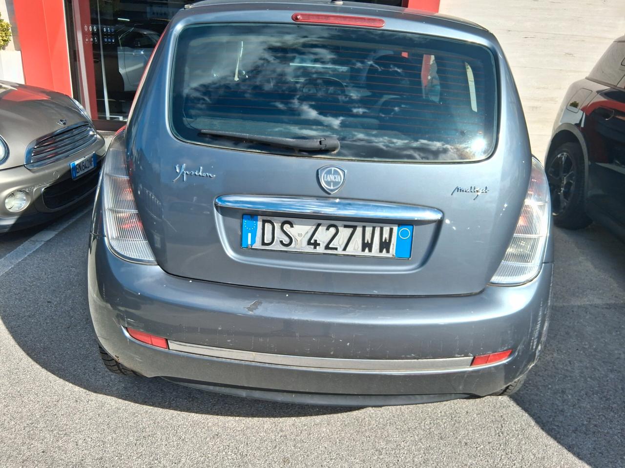 Lancia Ypsilon 1.3 MJT 75 CV Argento