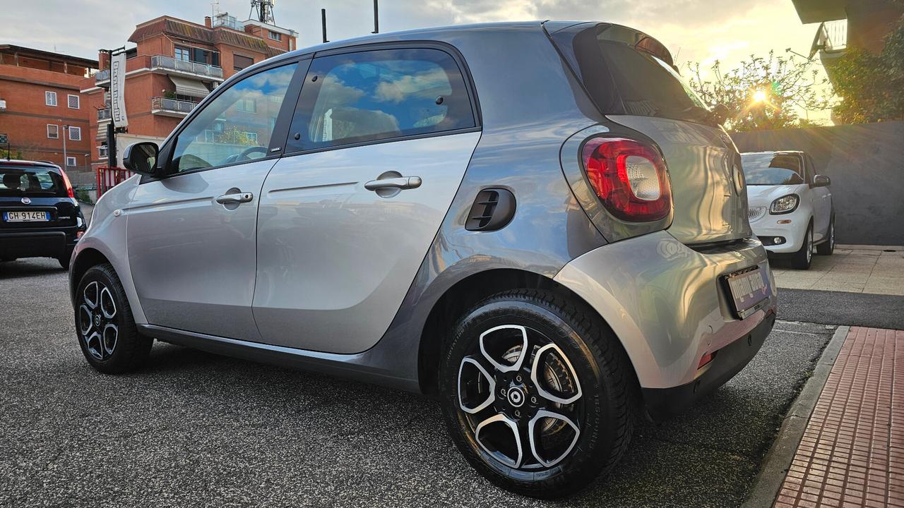 Smart ForFour 90 0.9 Turbo twinamic Passion UNIPRO NAV ANDROID TAGL UFF LED