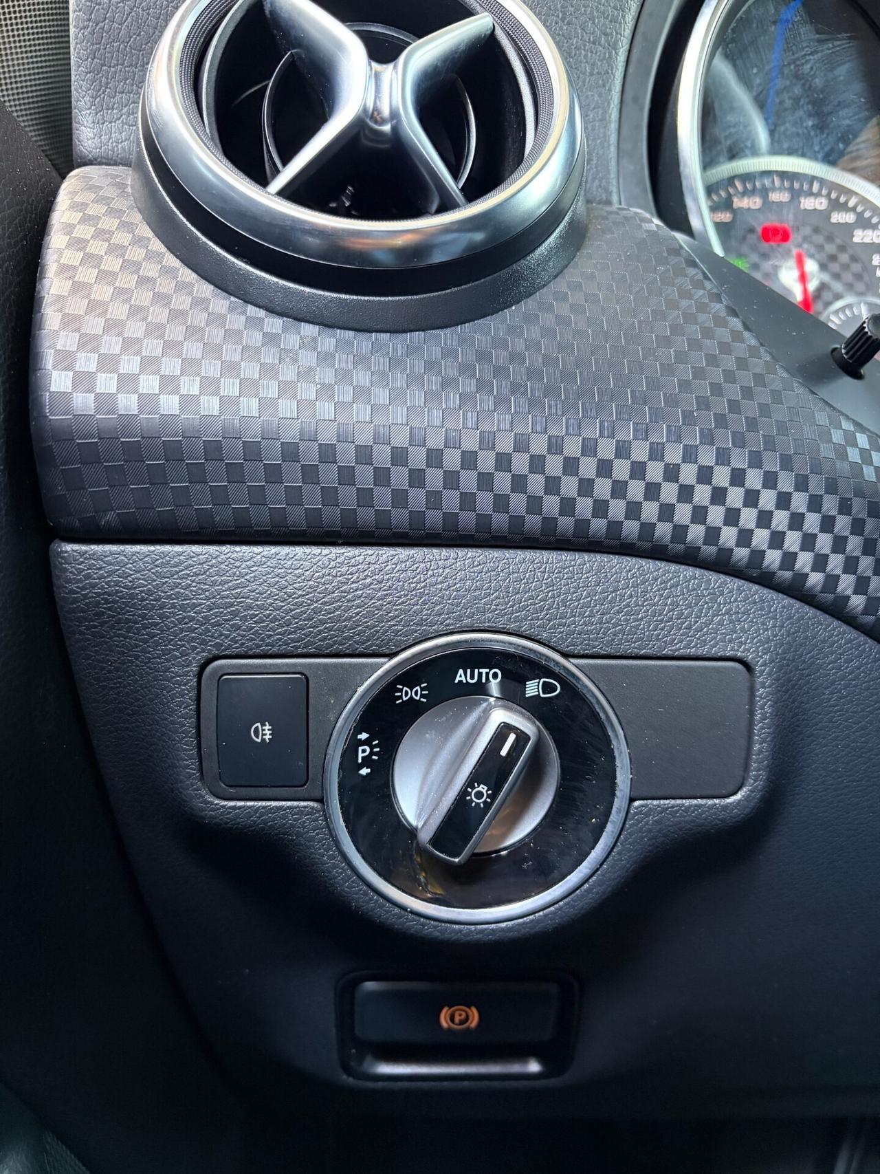 Mercedes-benz A 180 d Automatic Premium