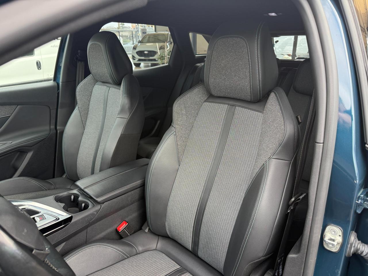 Peugeot 3008 3008 1.6 hybrid4 phev Allure Pack 300cv e-eat8