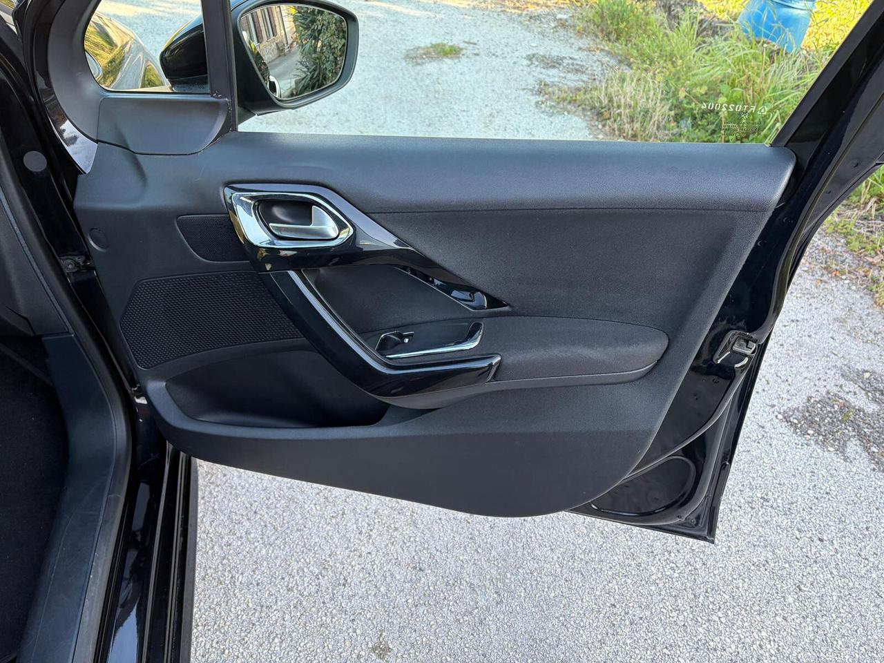 Peugeot 208 1.4 HDi 68CV 5 porte Allure