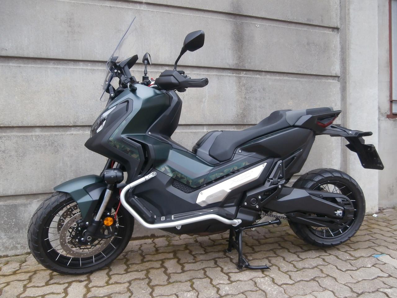 Honda X-ADV 750 (2018 - 20) 2020 passaggio incluso.