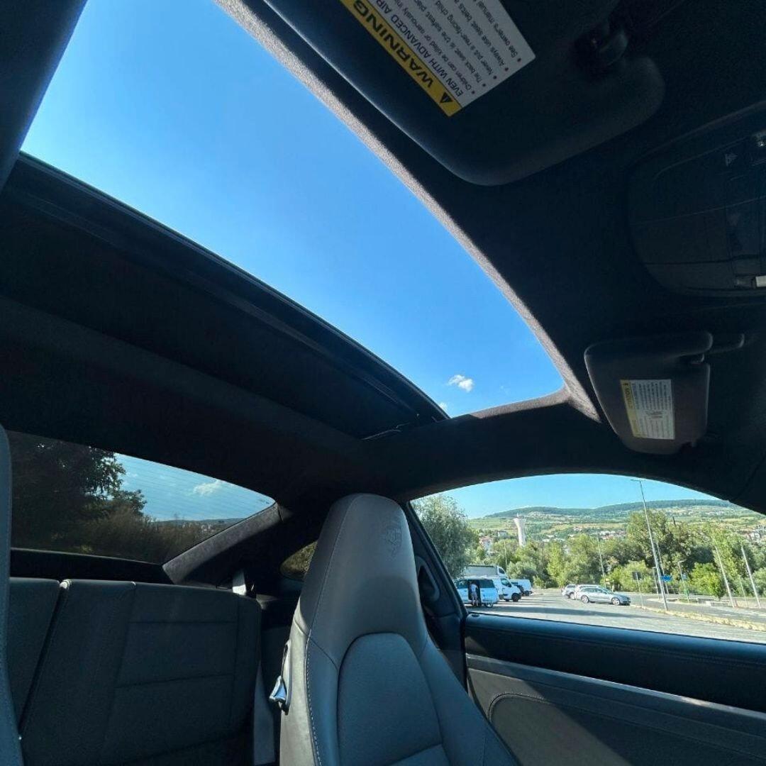 Porsche 911 3.4 Carrera 4 Coupé