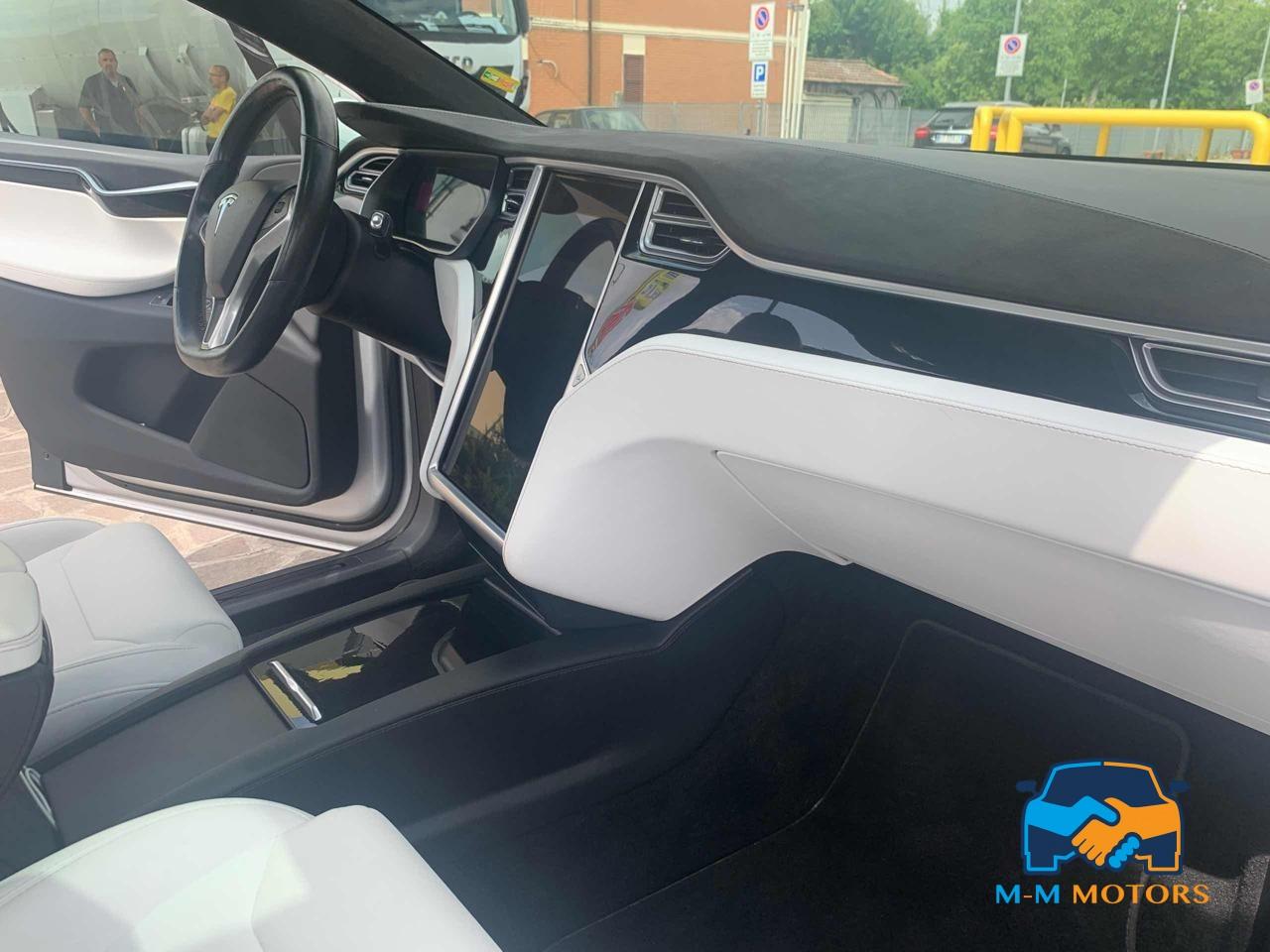 Tesla Model X 90kWh Dual Motor GANCIO TRAINO PILOT AVANZATO