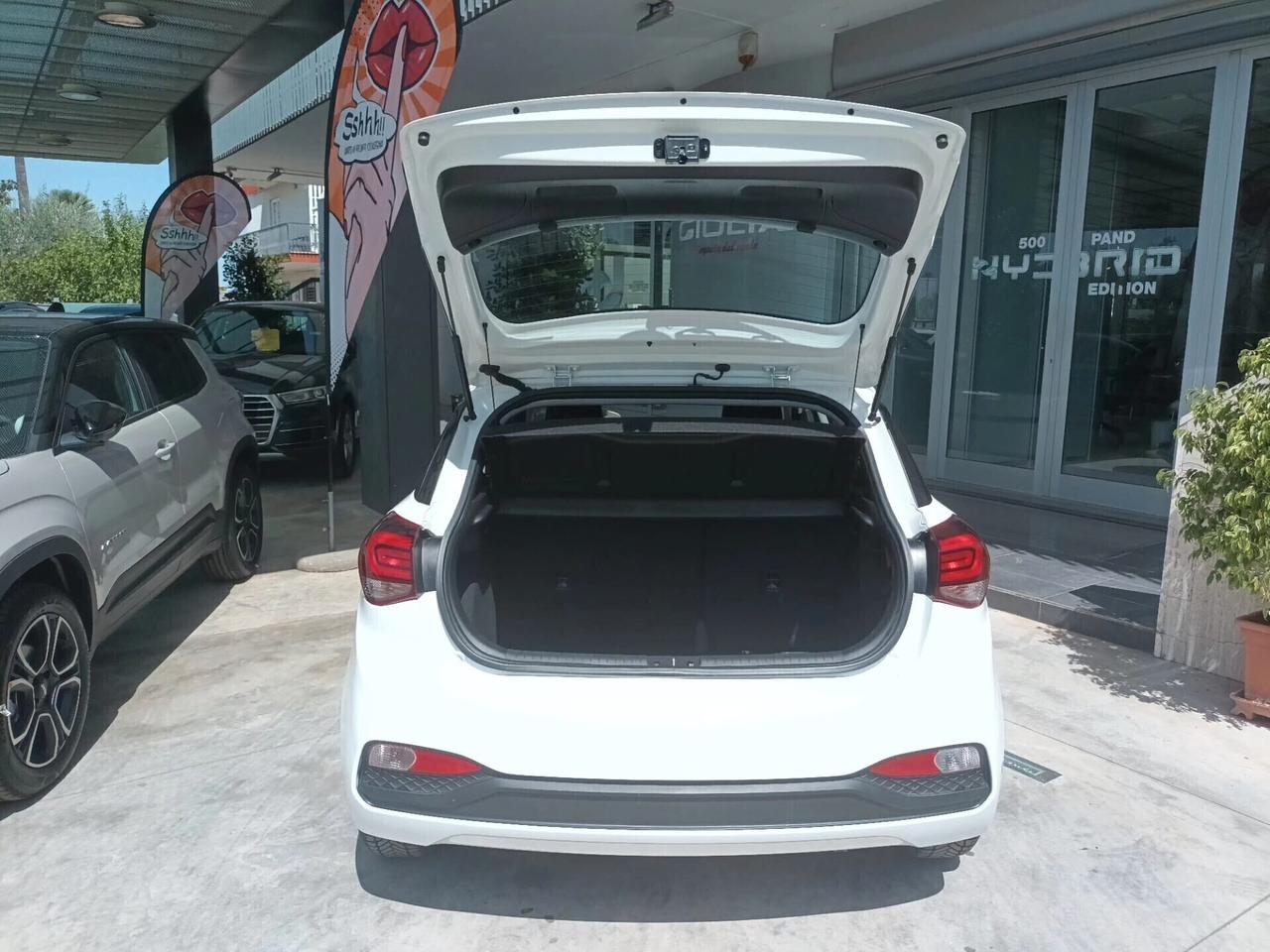 Hyundai i20 GPL 1.2 Connect Line MPI 75 CV