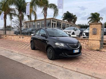 Lancia Ypsilon 1.0 FireFly 5 porte S&S Hybrid Ecochic Gold