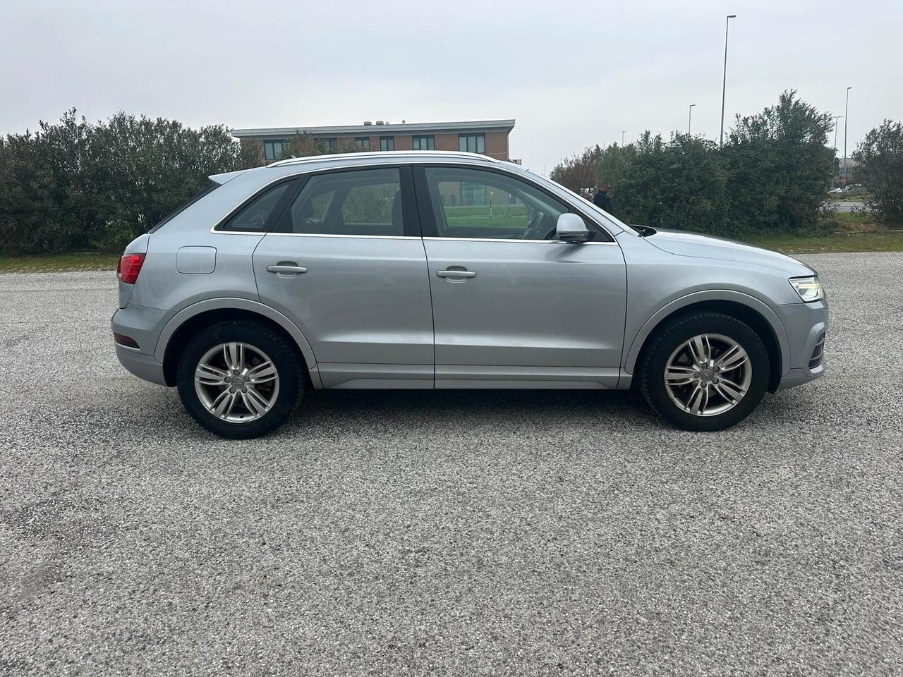 Audi Q3 2.0 TDI 150 CV quattro S tronic Sport