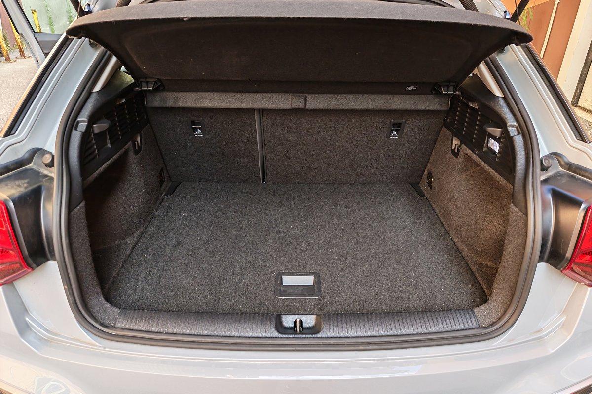 AUDI Q2 35 TDI quattro S tronic Business Advanced