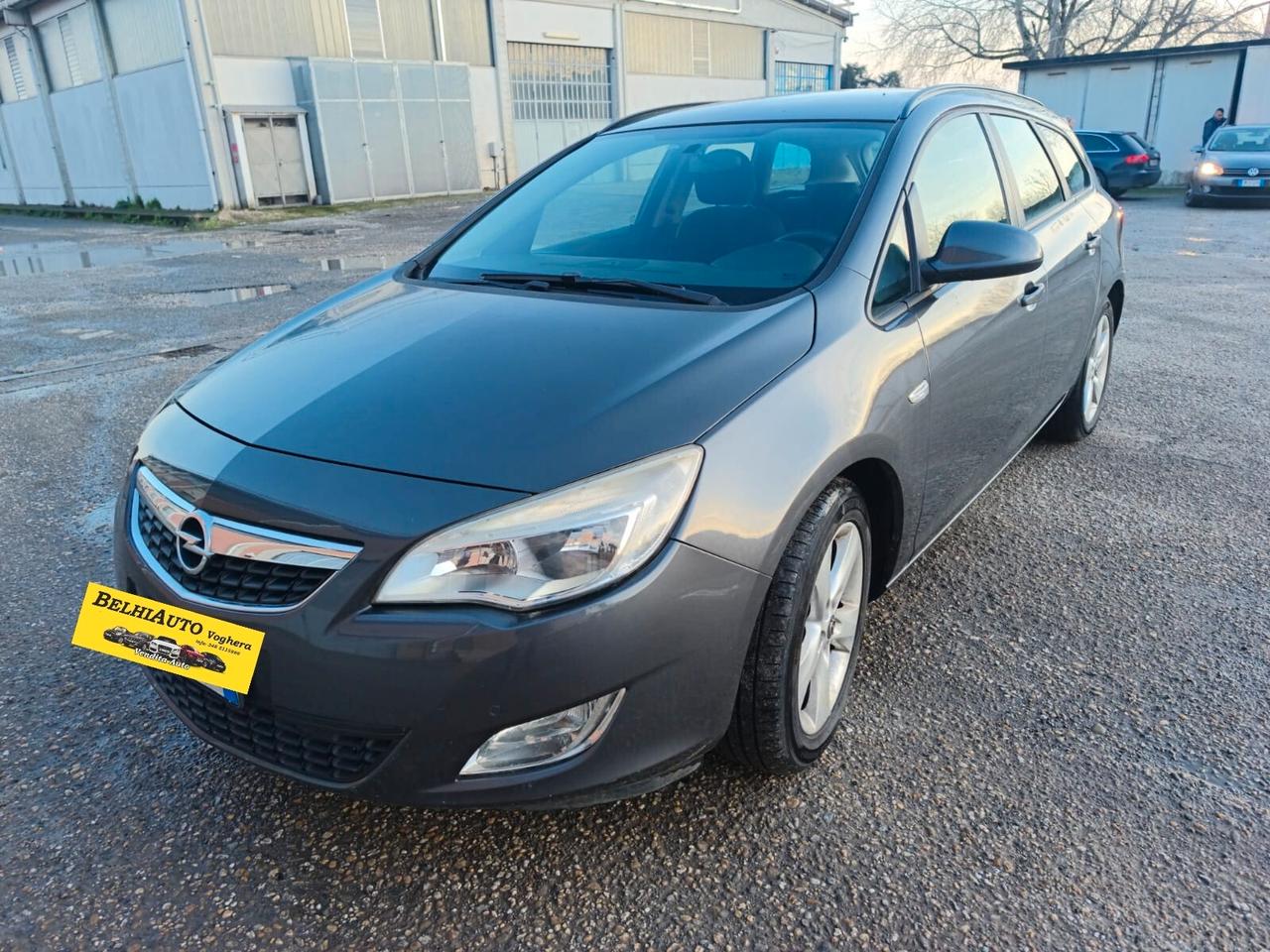 Opel Astra Sw 2012----1.4 Benzina GPL
