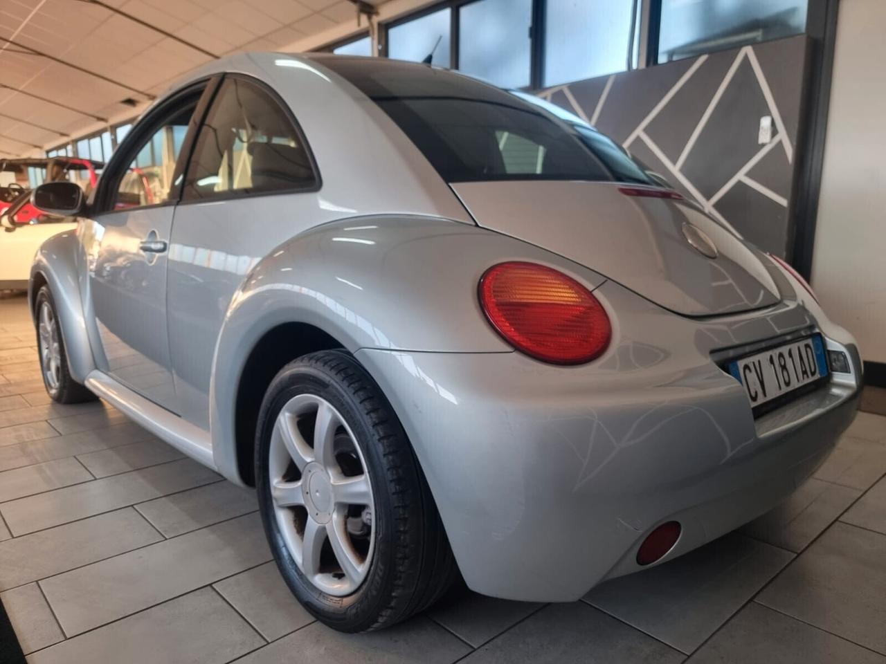 Volkswagen New Beetle 1.4 16V ARTE NEOPATENTATI