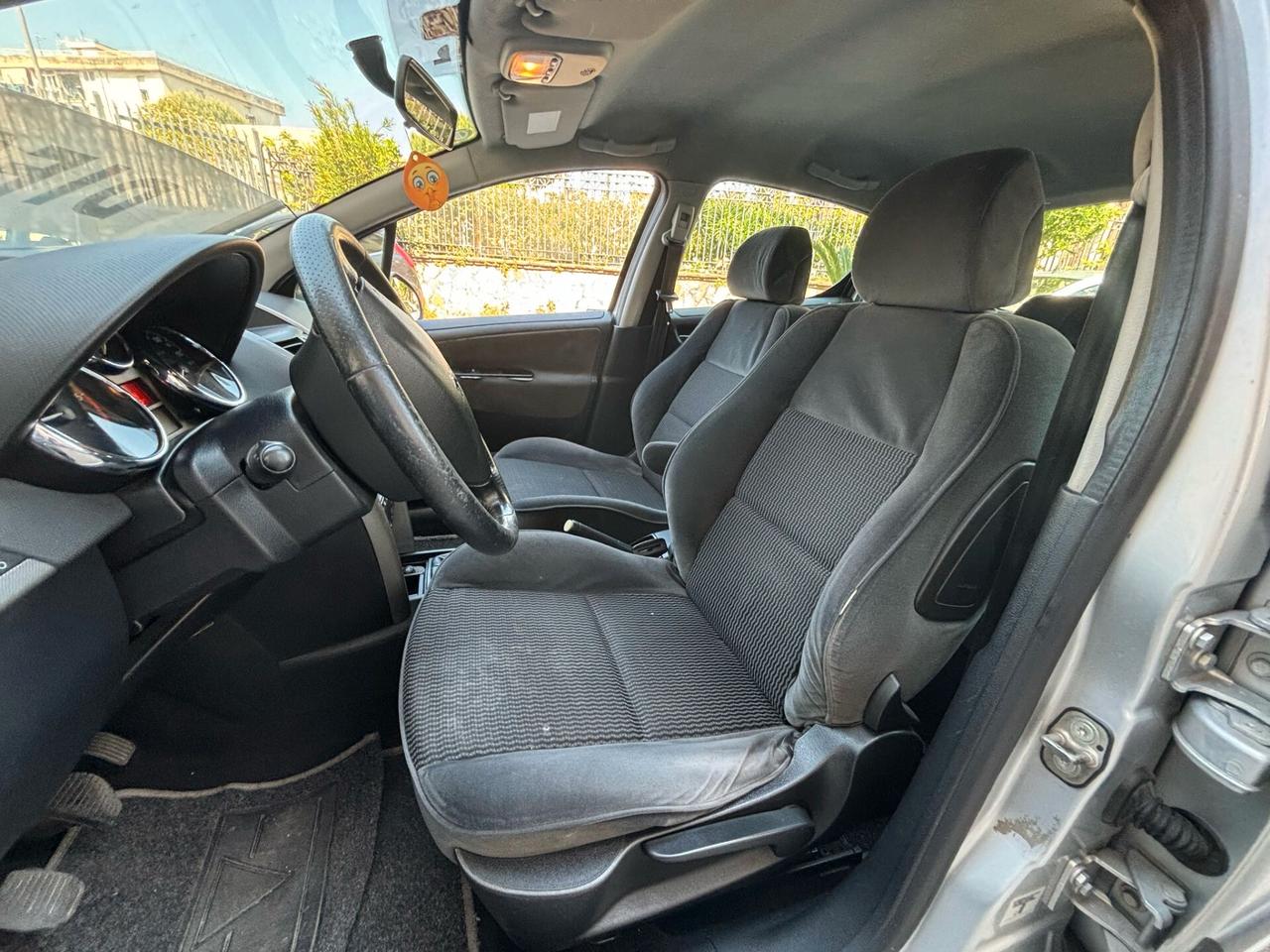 Peugeot 207 1.4 HDi 70CV 5p. X Line