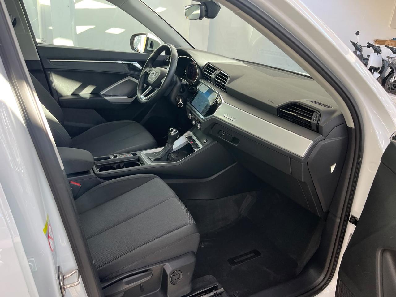 Audi Q3 40 TDI quattro S tronic Business Advanced