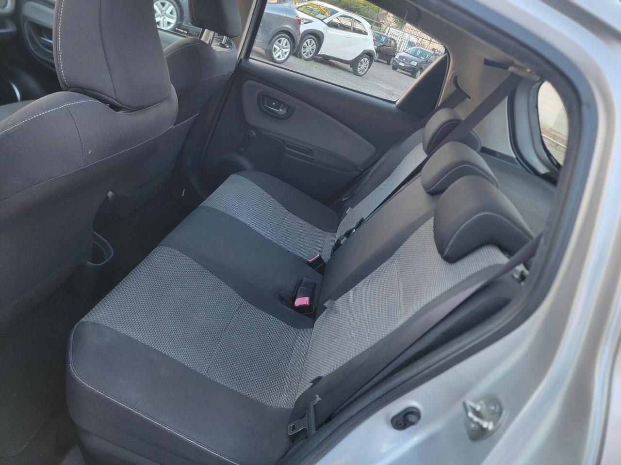 Toyota Yaris 1.5 Hybrid 5 porte GARANZIA NAVY