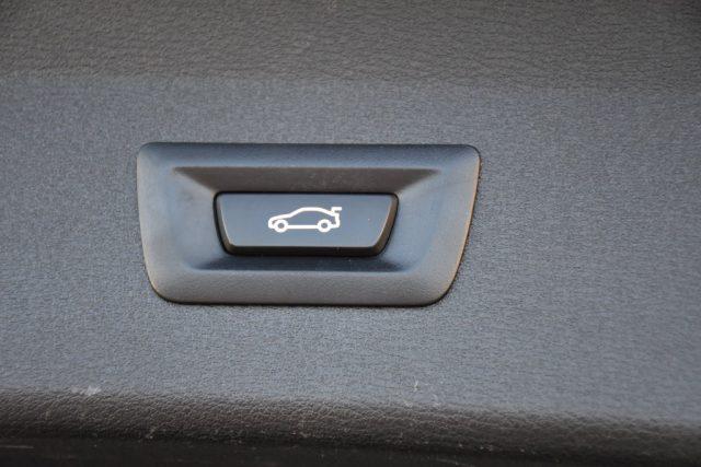 BMW X1 sDrive18d Business Advantage *Navi, led*