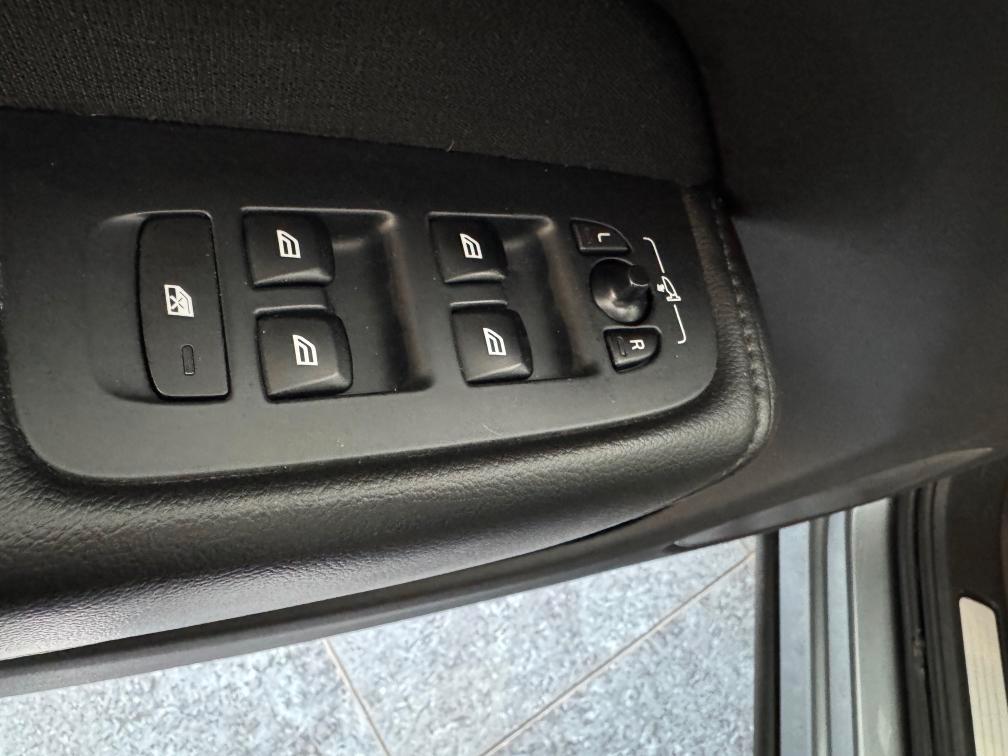 Volvo XC60 2.0 d4 190cv Awd Momentum Cockpit Full