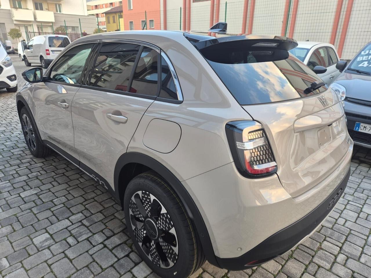 Fiat 600 Hybrid 145 CV DCT MHEV La Prima