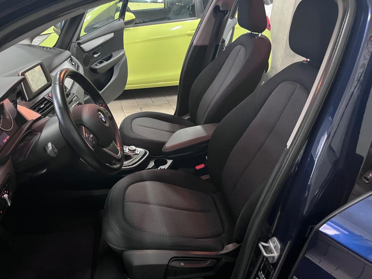 Bmw 2er Active Tourer 218d Luxury full