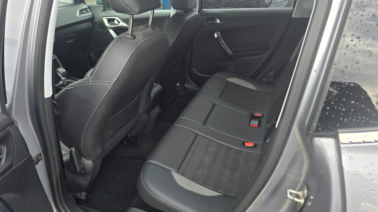 Peugeot 2008 PureTech Turbo 110 EAT6 S&S Allure