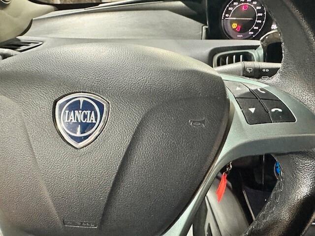 Lancia Ypsilon 1.0 FireFly 5 porte S&S Hybrid Gold