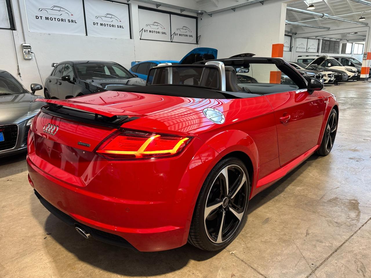 Audi TT Roadster 2.0 TFSI quattro S tronic line . UNI PROP.