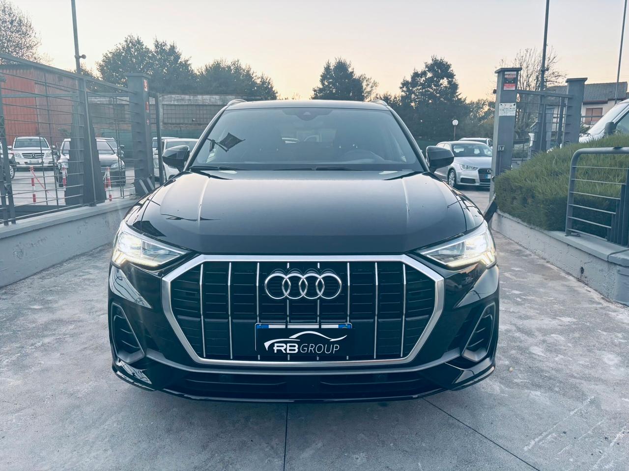 Audi Q3 2.0 TDI 150 CV S tronic line Edition