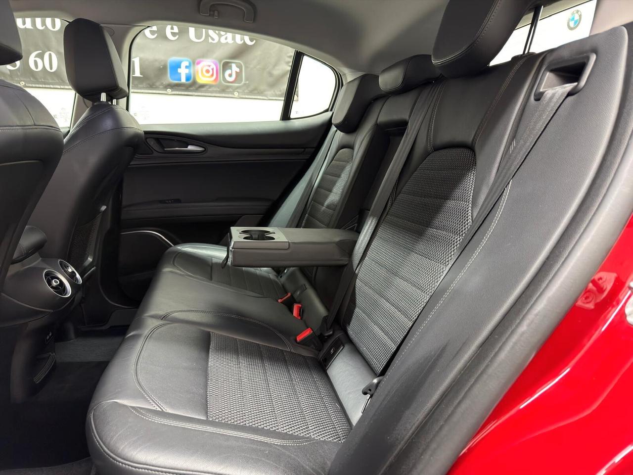 Alfa Romeo Stelvio 2.2 Turbodiesel 180 CV AT8 RWD Executive