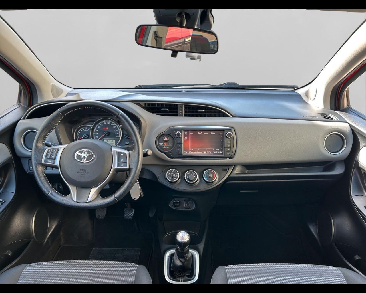 TOYOTA Yaris III 2015 - Yaris 5p 1.0 Lounge