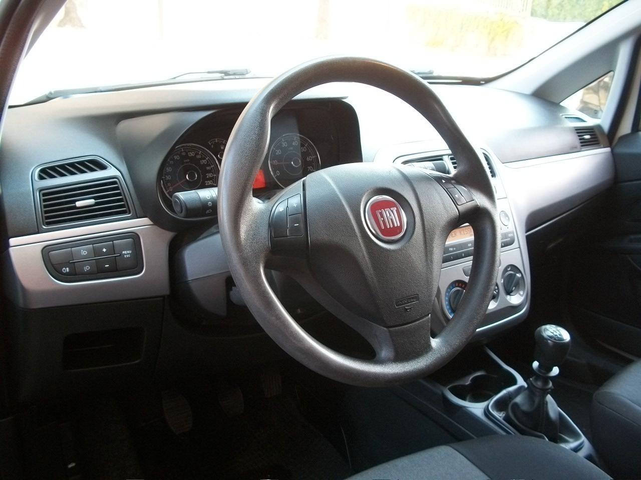 PUNTO 1400 Benz/GPL 5p AUTOCARRO 4posti N1