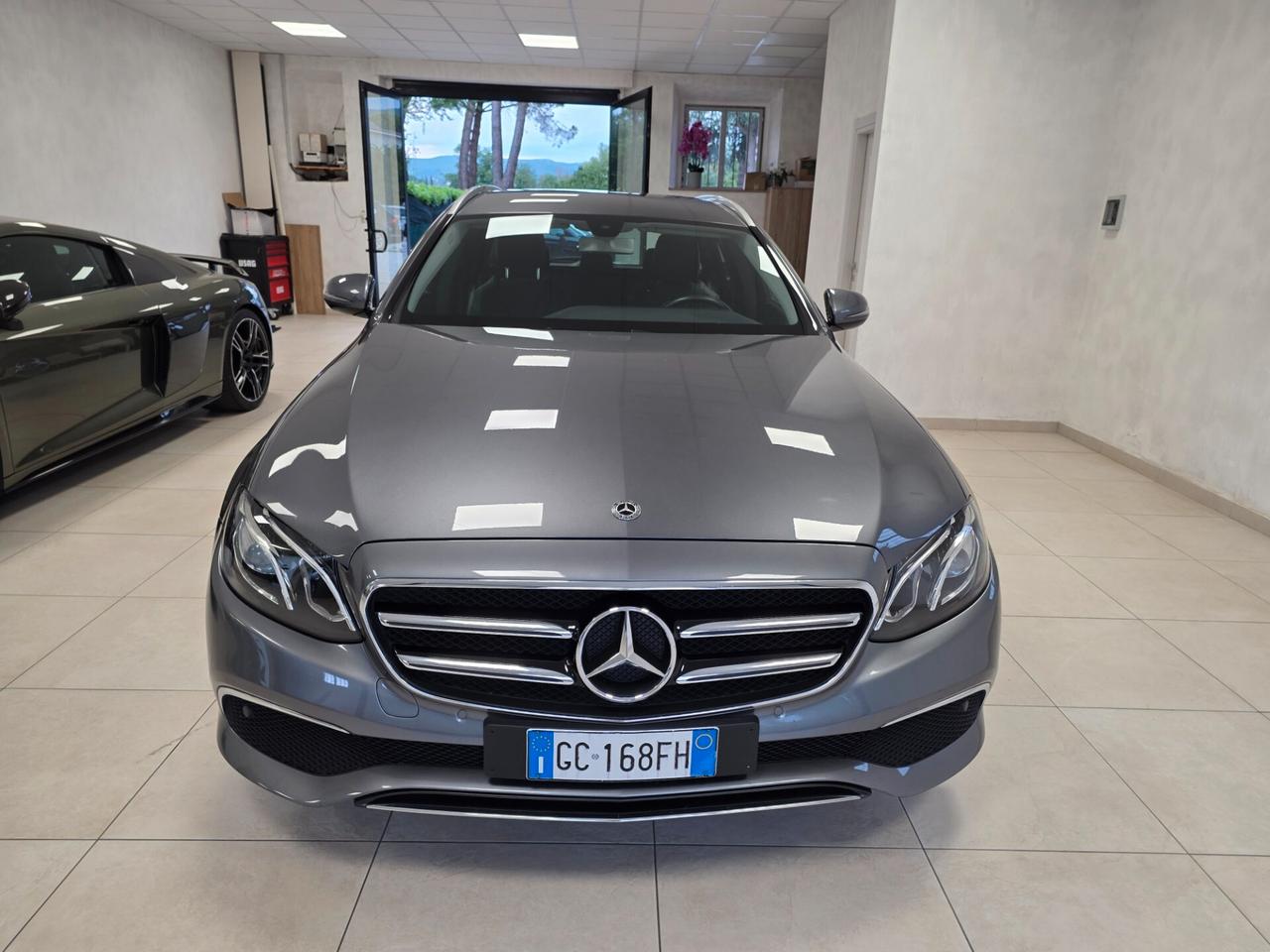 Mercedes-benz E 200 d Auto Premium Plus