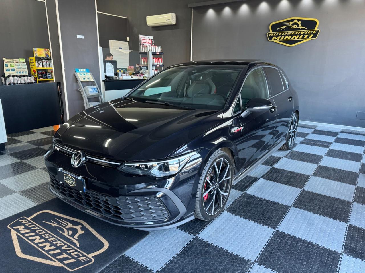 Volkswagen Golf 2.0 TSI GTI