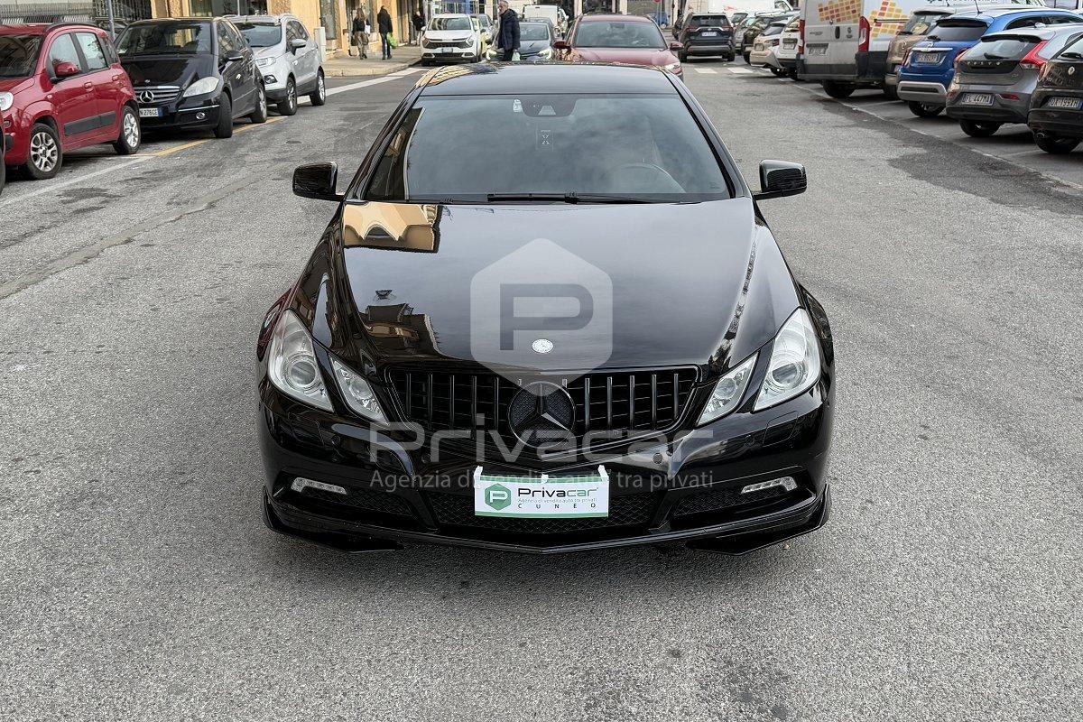 MERCEDES E 220 CDI Coupé BlueEFFICIENCY Avantgarde