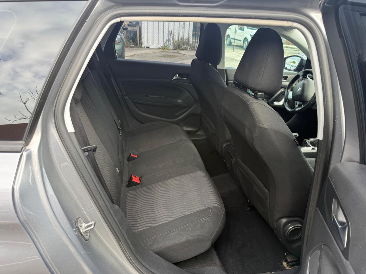 Peugeot 308 BlueHDi 120 S&S SW Business