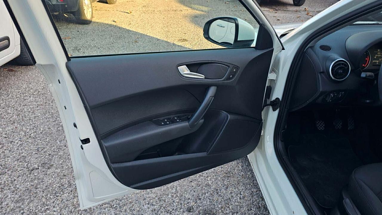 Audi A1 1.6 TDI S line edition NEOPATENTATI