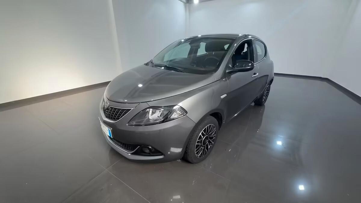 Lancia Ypsilon 1.0 FireFly 5 porte S&S Hybrid Platino