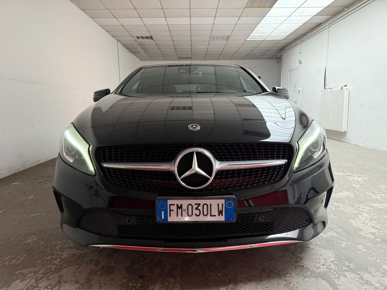 MERCEDES-BENZ 180 D PREMIUM AUTOMATIC