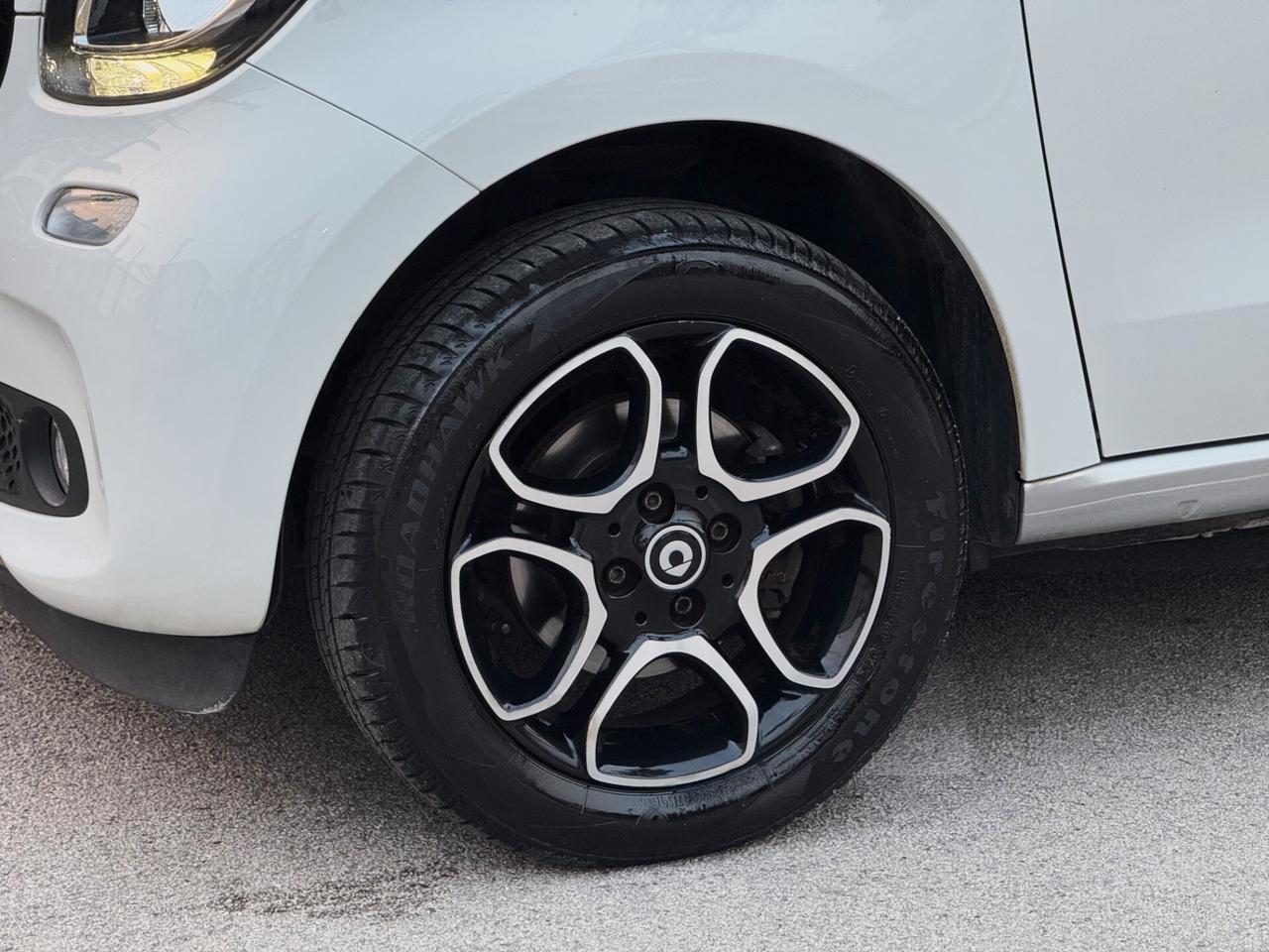 Smart forFour 1.0 Passion 71CV Twinamic TETTO