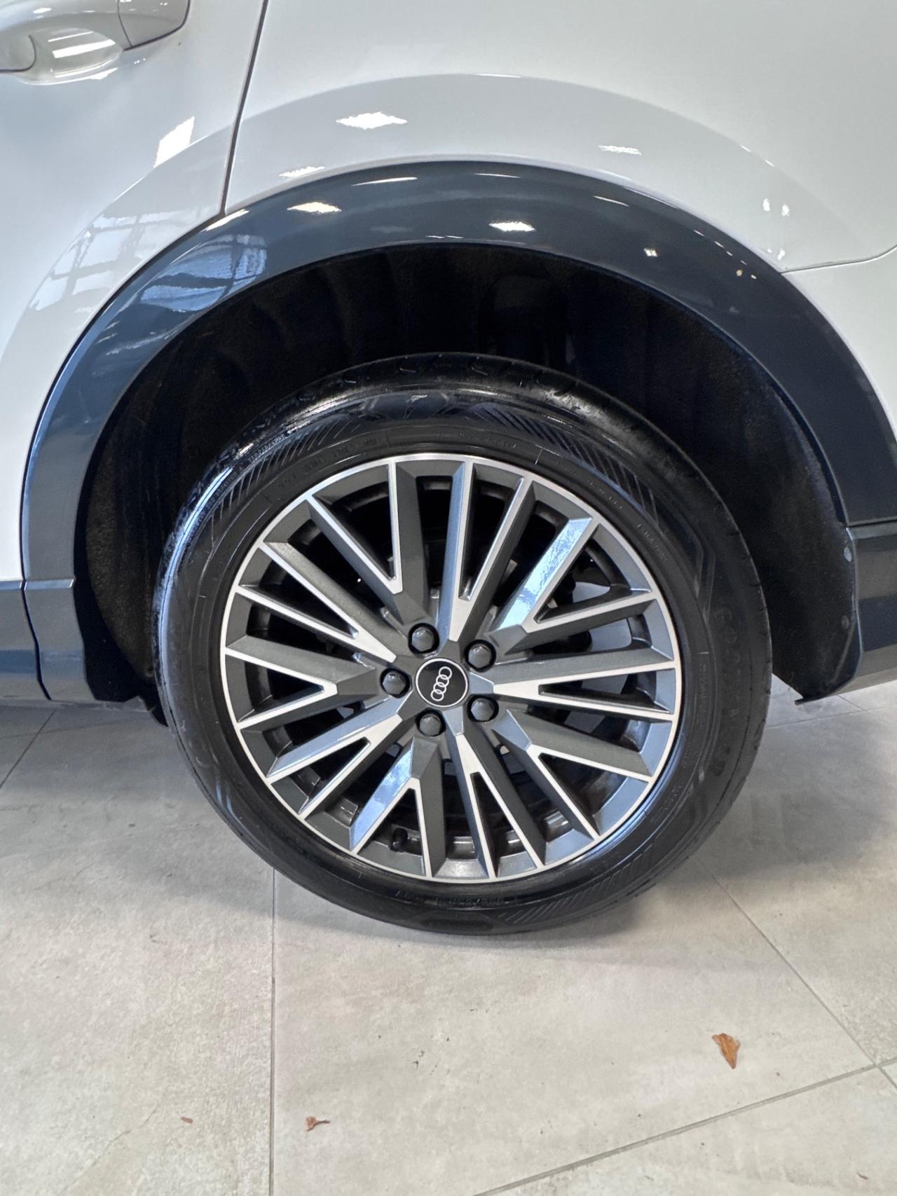 AUDI Q3 SBACK 2.0 TDI STRONIC SLINE EDITION