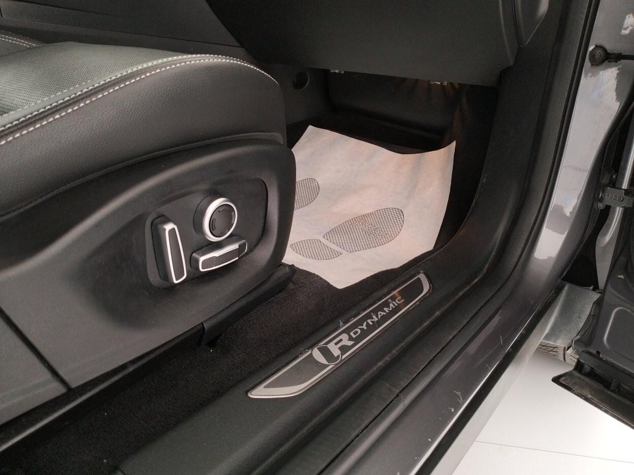 JAGUAR E-PACE 2.0d i4 mhev R-Dynamic SE awd auto