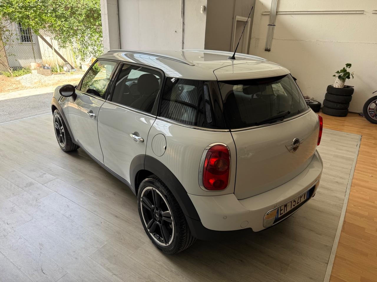 Mini One D Countryman guidabile da neopatentati