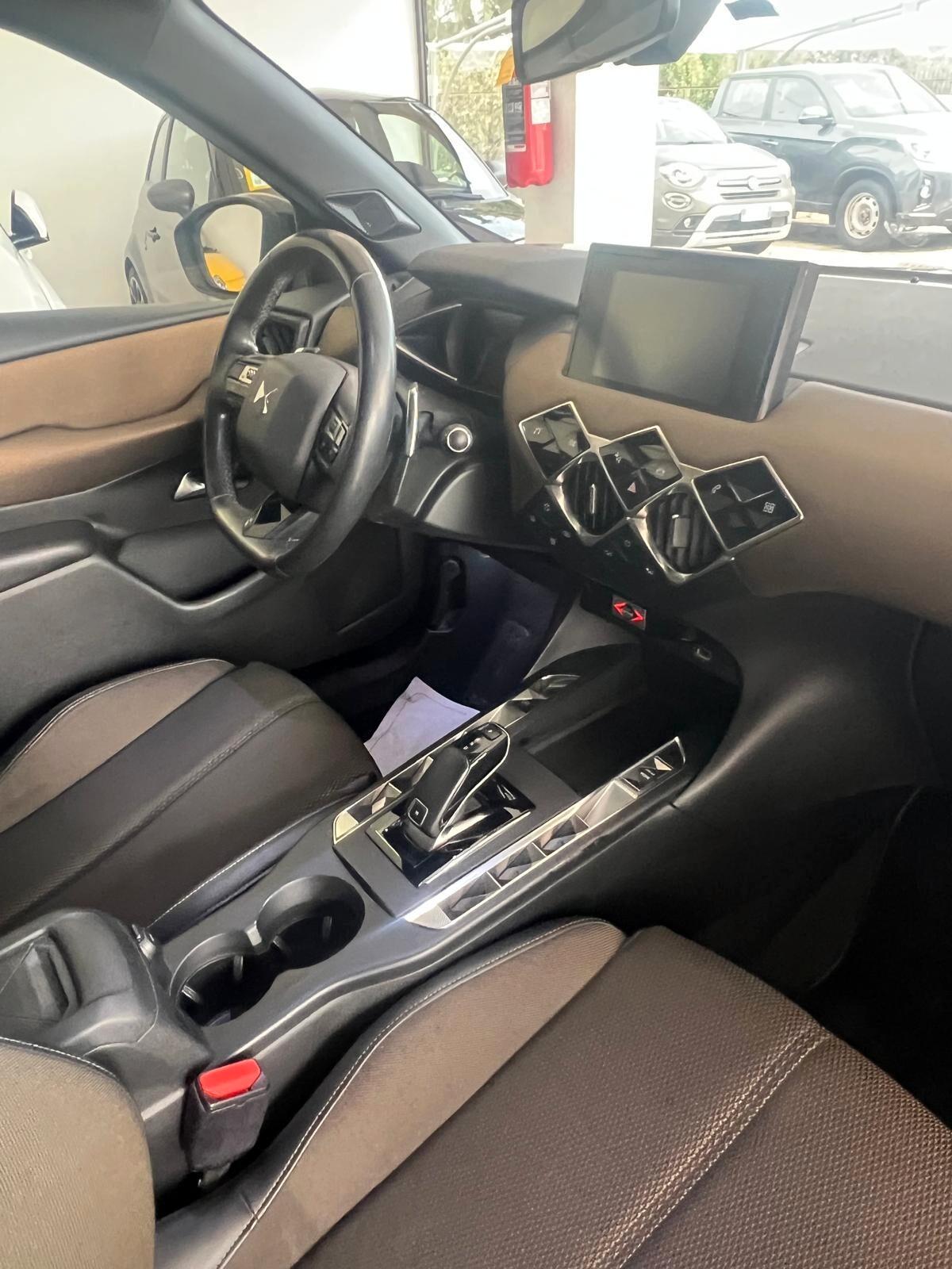 Ds DS3 3 Crossback BlueHDi 130 aut. Performance Line